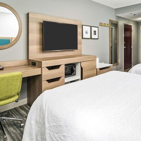 Hampton Inn Wilson Downtown Экстерьер фото
