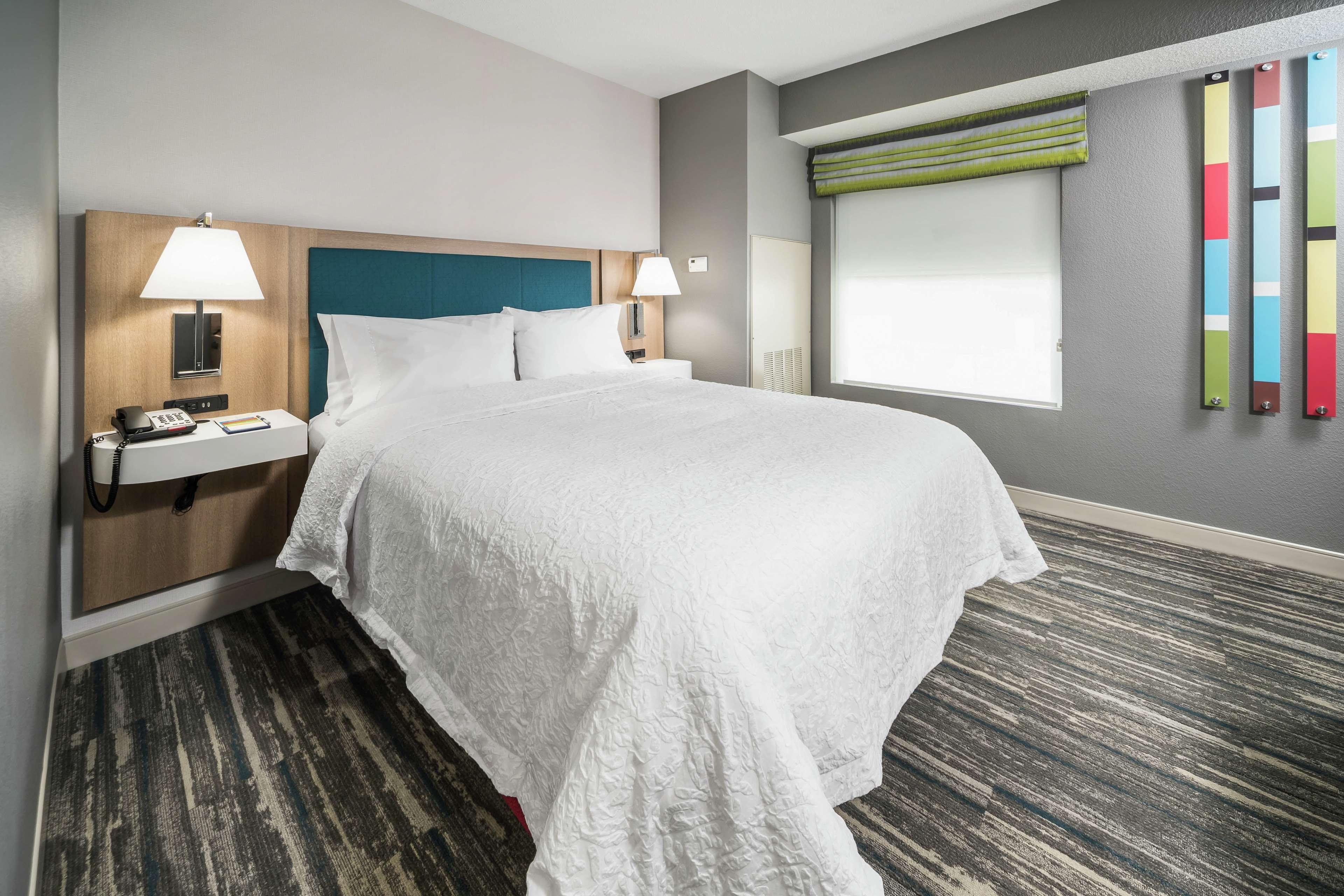 Hampton Inn Wilson Downtown Экстерьер фото